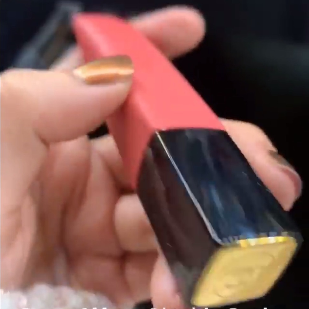 Meet your Posher, Amiel